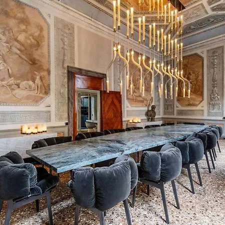 Luxury Venetian Style On Grand Canal *