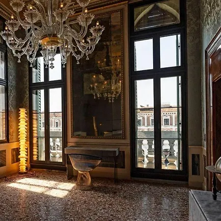 Luxury Venetian Style On Grand Canal Lägenhet