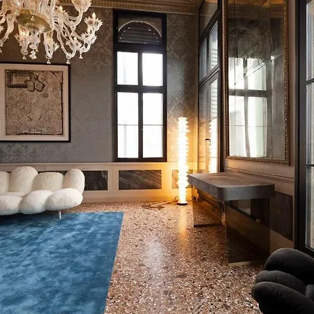 Luxury Venetian Style On Grand Canal *