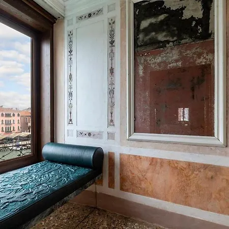 Luxury Venetian Style On Grand Canal Venedig